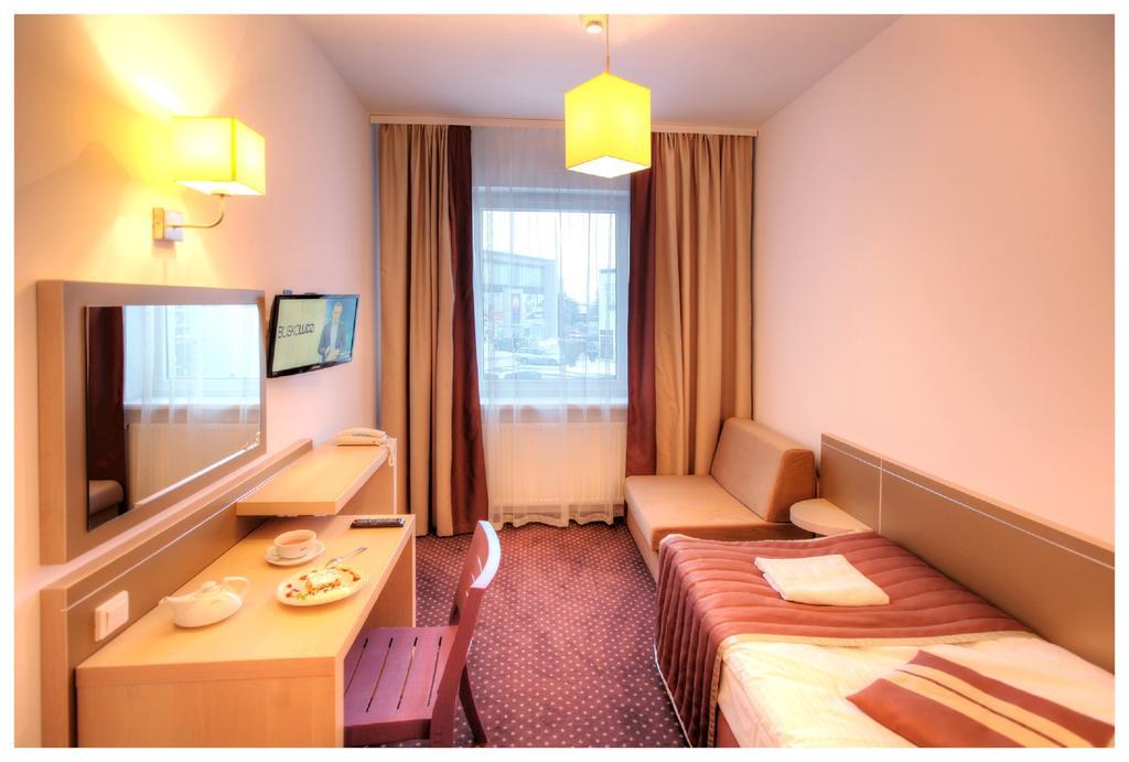 Arche Hotel Siedlce Exterior foto