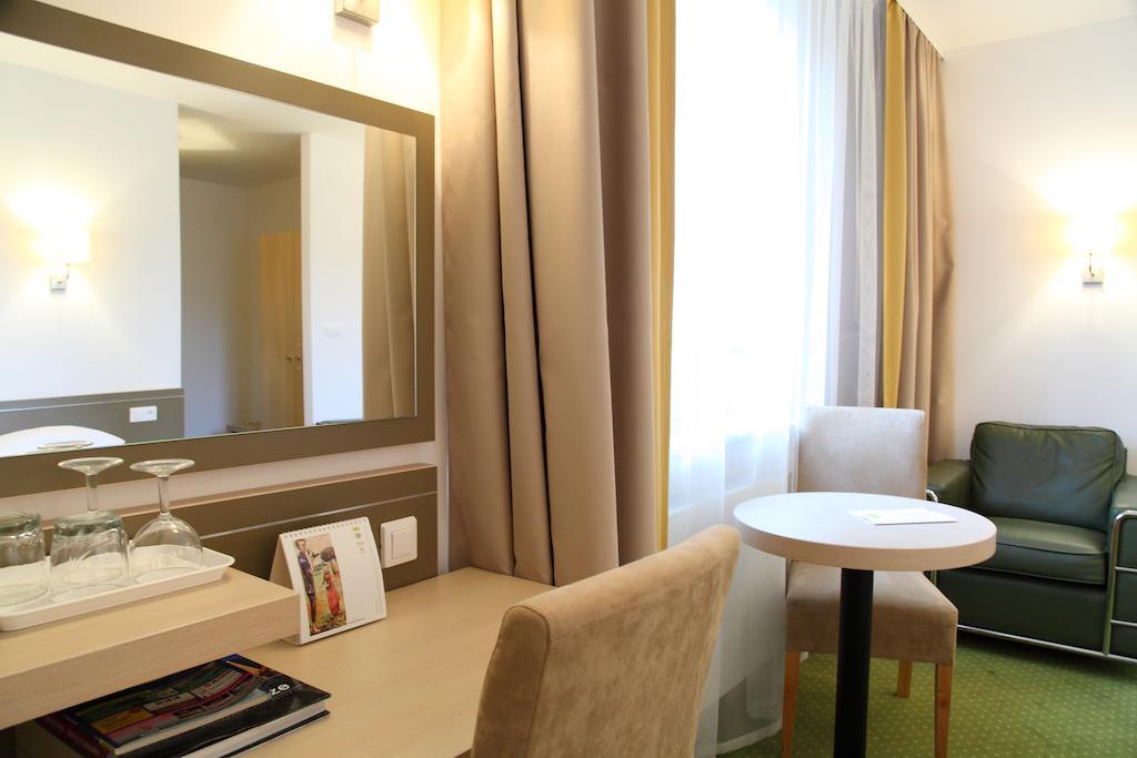 Arche Hotel Siedlce Zimmer foto